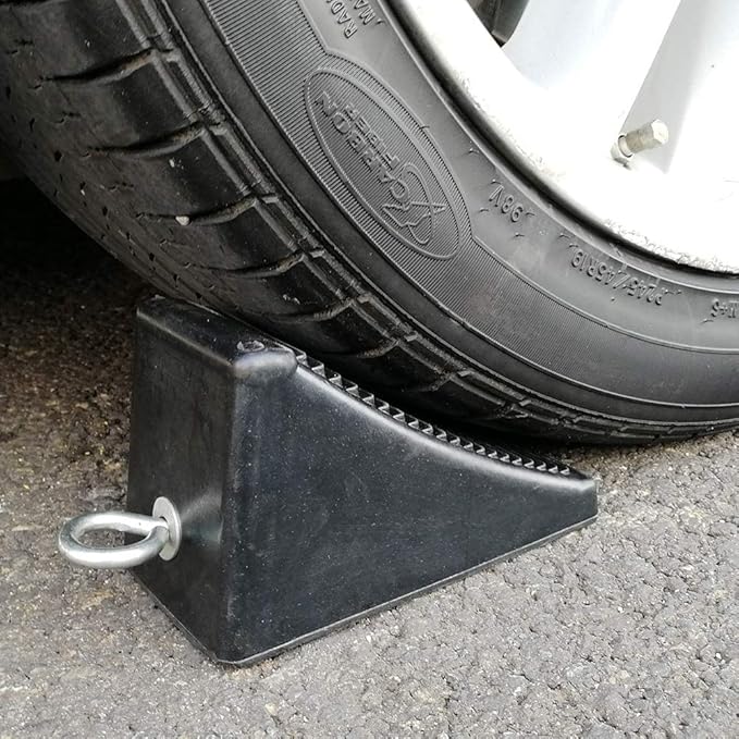 ROBLOCK Heavy-Duty Rubber Wheel Chocks - Image 5