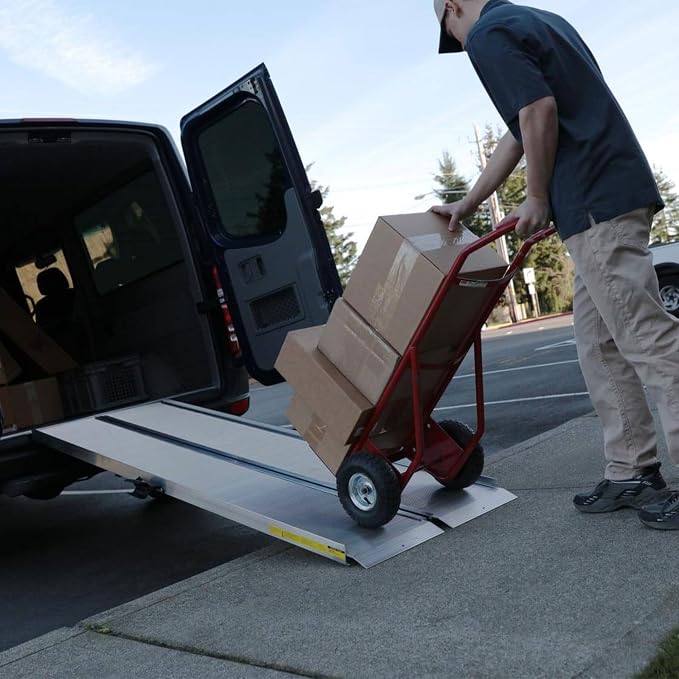 EZ-ACCESS TRAVERSE Singlefold Portable Loading Ramp - Image 7