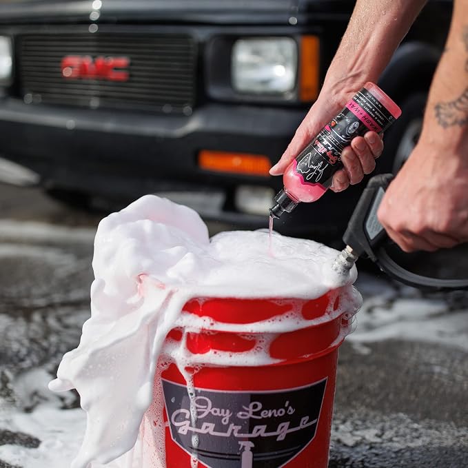 Jay Leno's Garage Basic Car Detailing Bucket Kit - Image 2