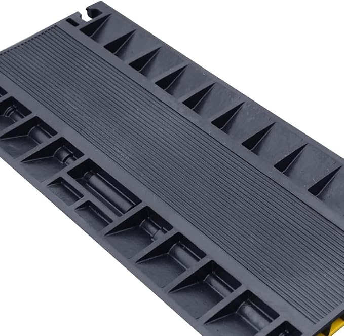 Heavy-Duty Rubber Cable Protector Ramp - Image 7