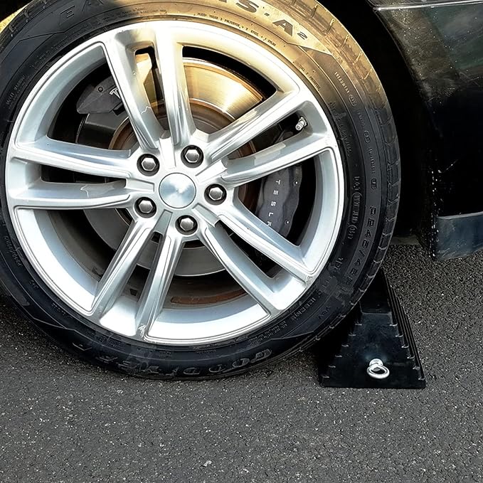 ROBLOCK 2 Pack Wheel Chocks Rubber Heavy Duty Black - Image 5