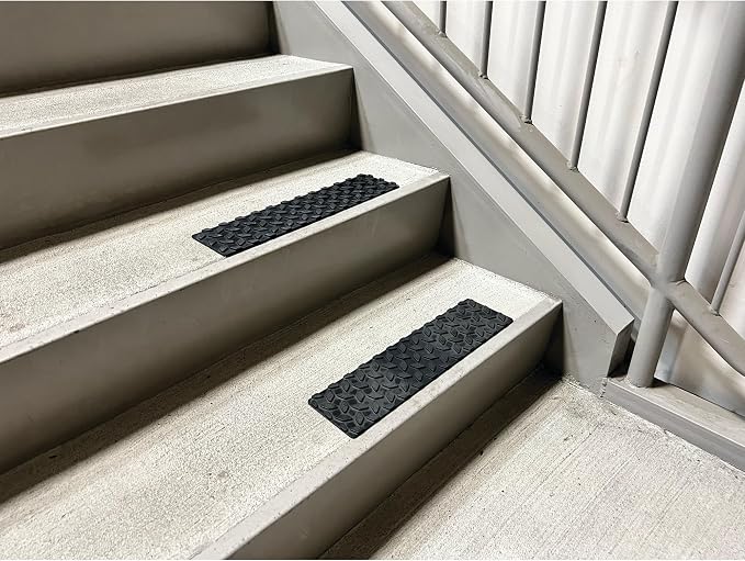 Performance Tool W1893 4-Inch x 15-1/2-Inch Diamond Tread Rubber Step Mats - Image 6