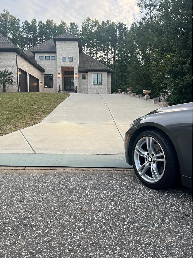 – Gray Color – Driveway Curb Ramps – Low Profile Car Ramps – 3 Piece Expandable - Image 4