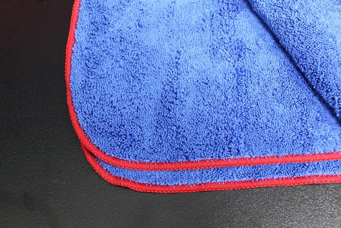 Gtechniq Microfiber Drying Towel, Scratch Resistant, Ultra Split Fibers - Image 3