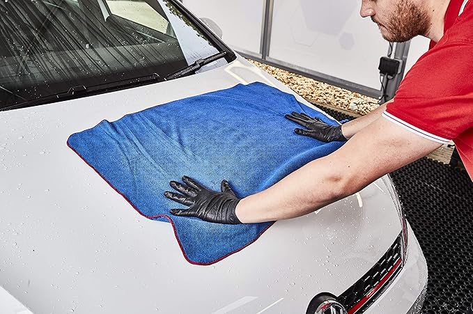 Gtechniq Microfiber Drying Towel, Scratch Resistant, Ultra Split Fibers - Image 4